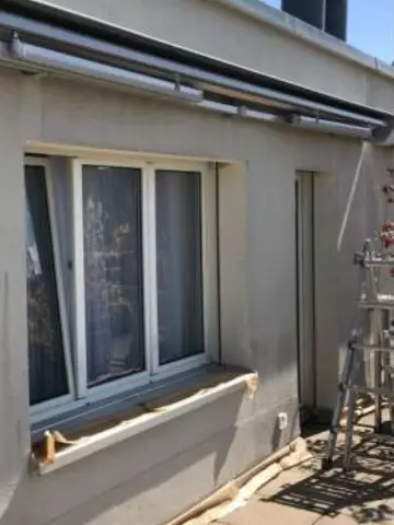 Terrassenwand vor der Renovation